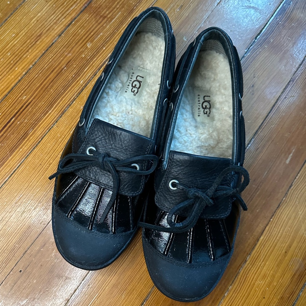 UGG Women’s Ashdale Black Waterproof Duck Loafer Size US 7